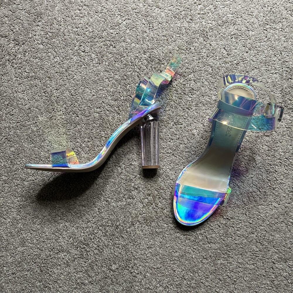 Women’s Size 9 Shoedazzle Hanna Iridescent Heeled Sandals